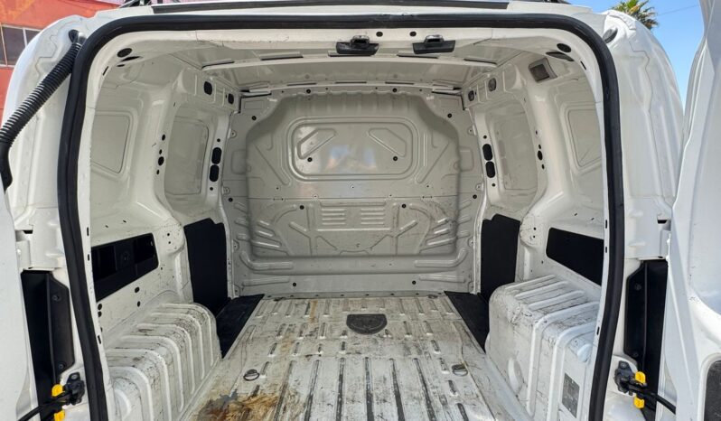 PEUGEOT BIPPER lleno