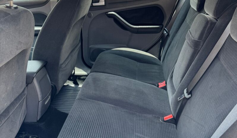 FORD FOCUS lleno