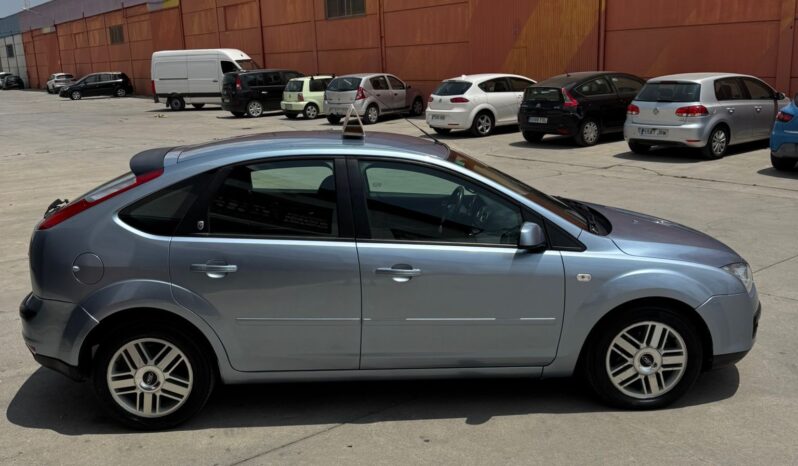 FORD FOCUS lleno