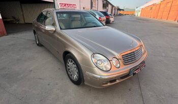 MERCEDES E220 lleno