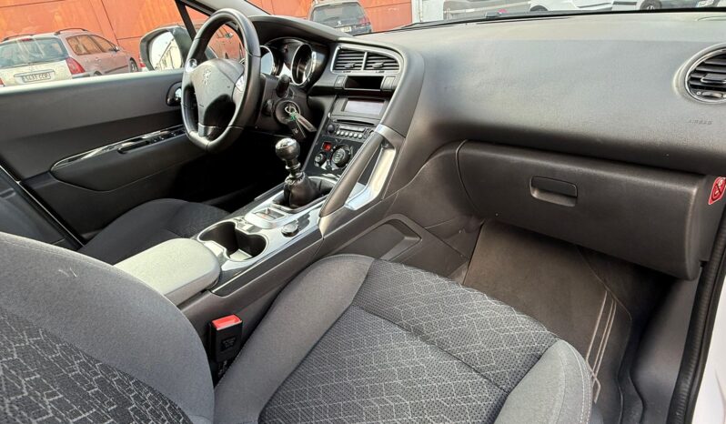 PEUGEOT 3008 lleno