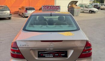 MERCEDES E220 lleno