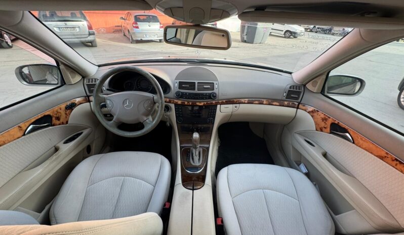 MERCEDES E220 lleno