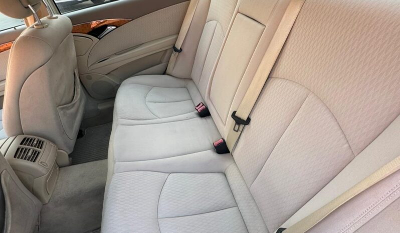 MERCEDES E220 lleno