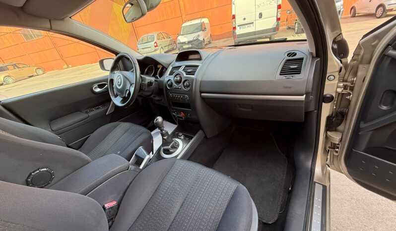 RENAULT MEGANE lleno