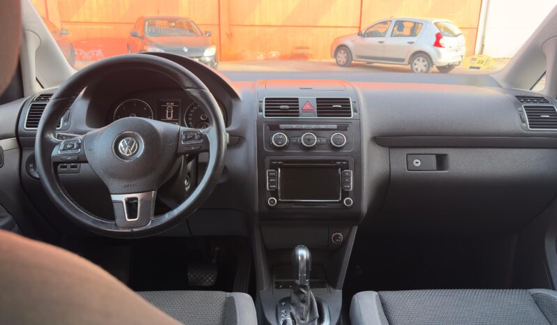 VOLKSWAGEN TOURAN lleno