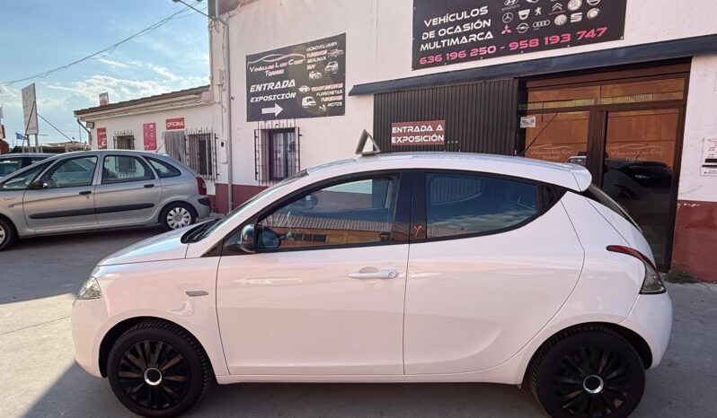 LANCIA YPSILON lleno
