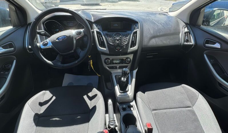 FORD FOCUS lleno