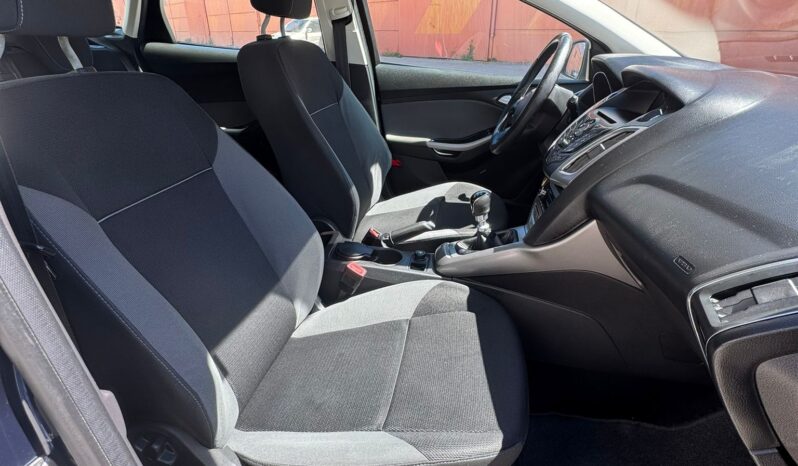 FORD FOCUS lleno