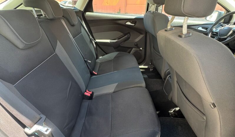 FORD FOCUS lleno