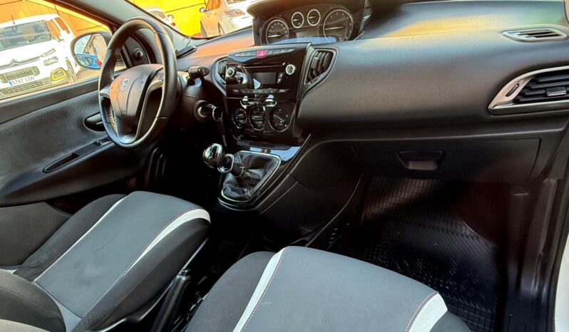 LANCIA YPSILON lleno