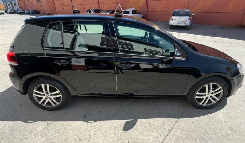 VOLKSWAGEN GOLF lleno
