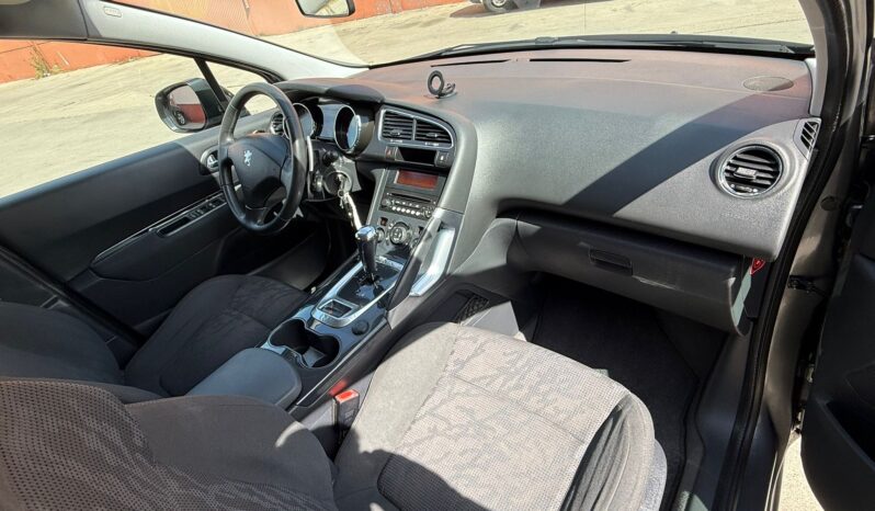 PEUGEOT 3008 lleno