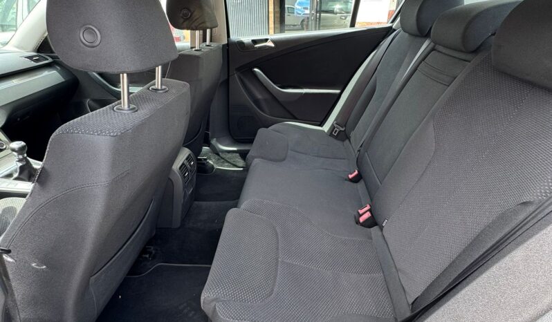 VOLKSWAGEN PASSAT lleno