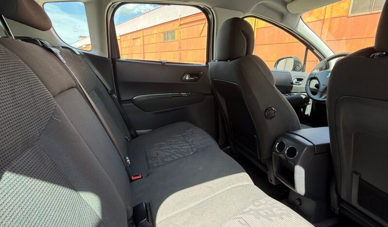 PEUGEOT 3008 lleno