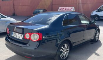 VOLKSWAGEN JETTA lleno